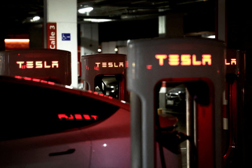 Tesla Supercharger station damaged in Washington, authorities say